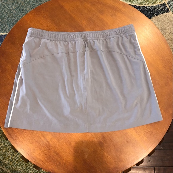 Danskin Now gray Skort - size 12/14 - Picture 5 of 6